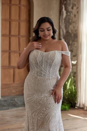 Slim Fit Strapless Beaded Embroidered Wedding Dress